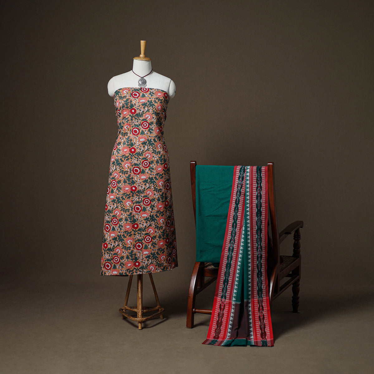 Sanganeri Block Print Cotton Unstitched Dress Material: Kurta, Bottom & Dupatta with Jewellery 35