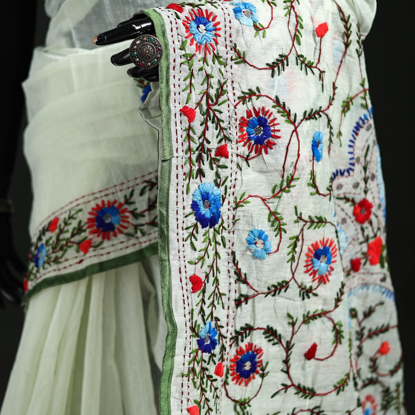 Hand Embroidered Chapa Work Silk Cotton Saree 04