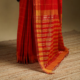 Red - Pure Handwoven Zari Checks Mangalagiri Cotton Saree 31