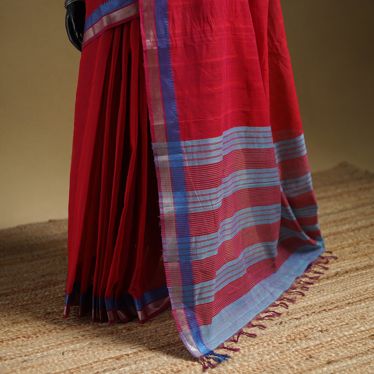 Red - Pure Handwoven Mangalagiri Cotton Saree with Zari Border 33
