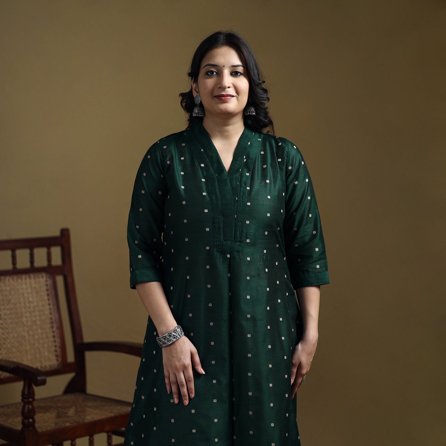 Green - Plain Spun Dupion Viscose Silk Buti A-Line Kurta for women 02
