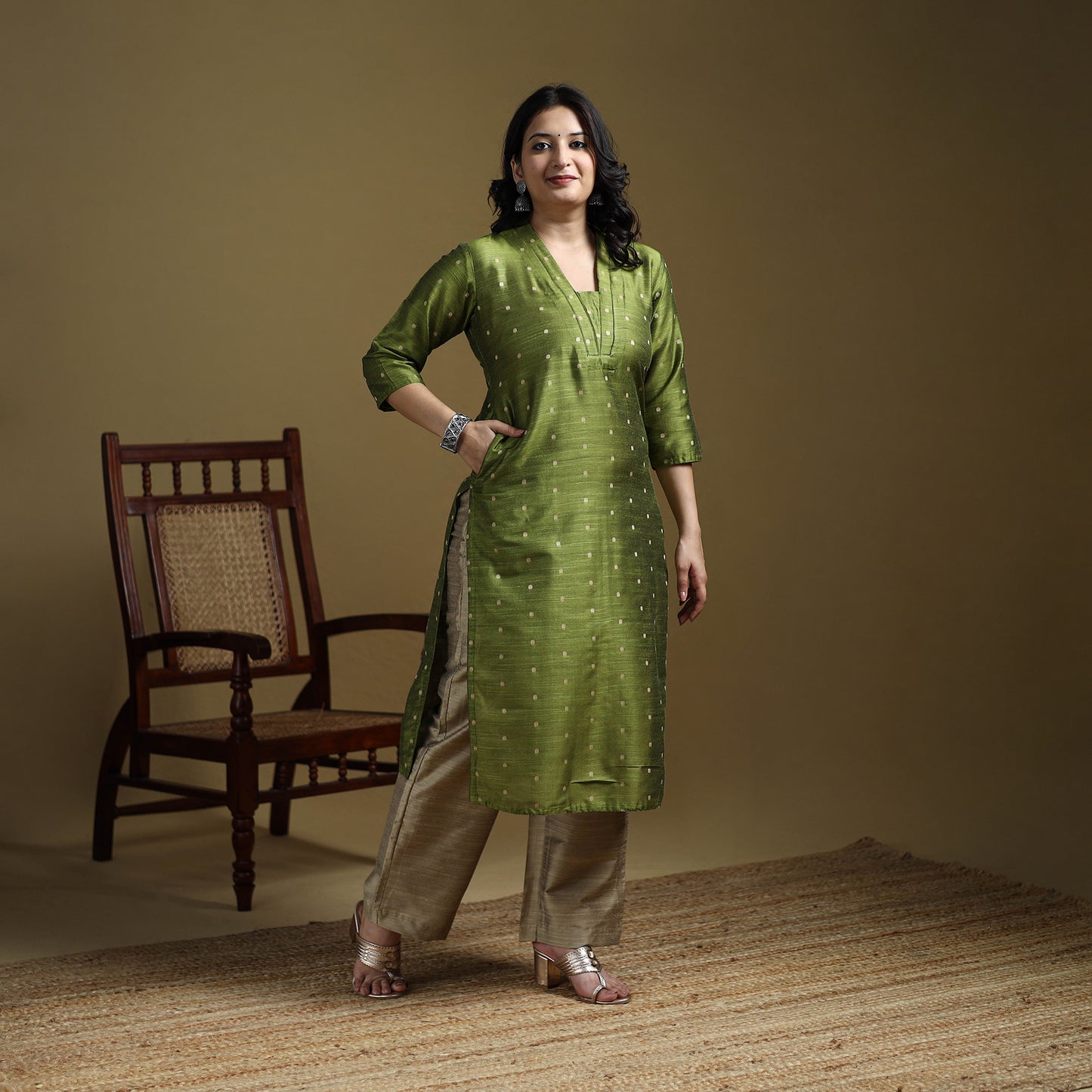 Green - Plain Spun Dupion Viscose Silk Buti Straight Kurta for women 10