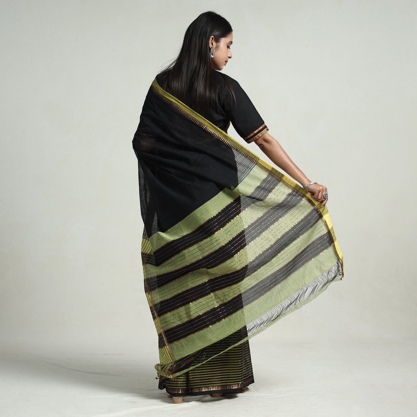 Black - Mangalagiri Missing Checks Cotton Handloom Saree with Pochampally Ikat Blouse Piece