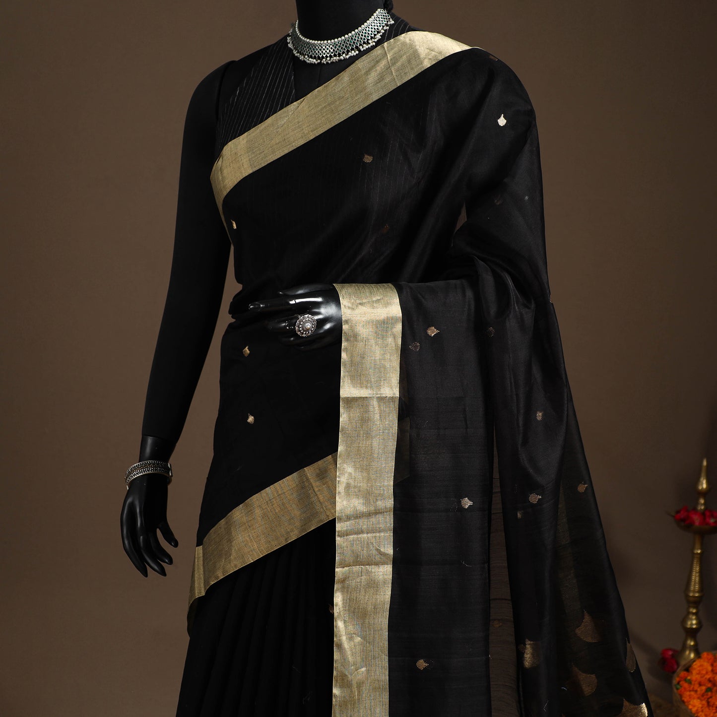 Black - handloom zari work chanderi silk saree 04