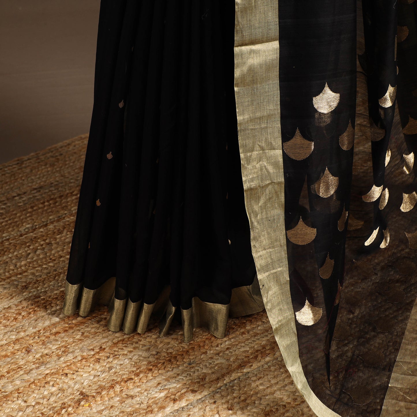 Black - handloom zari work chanderi silk saree 04