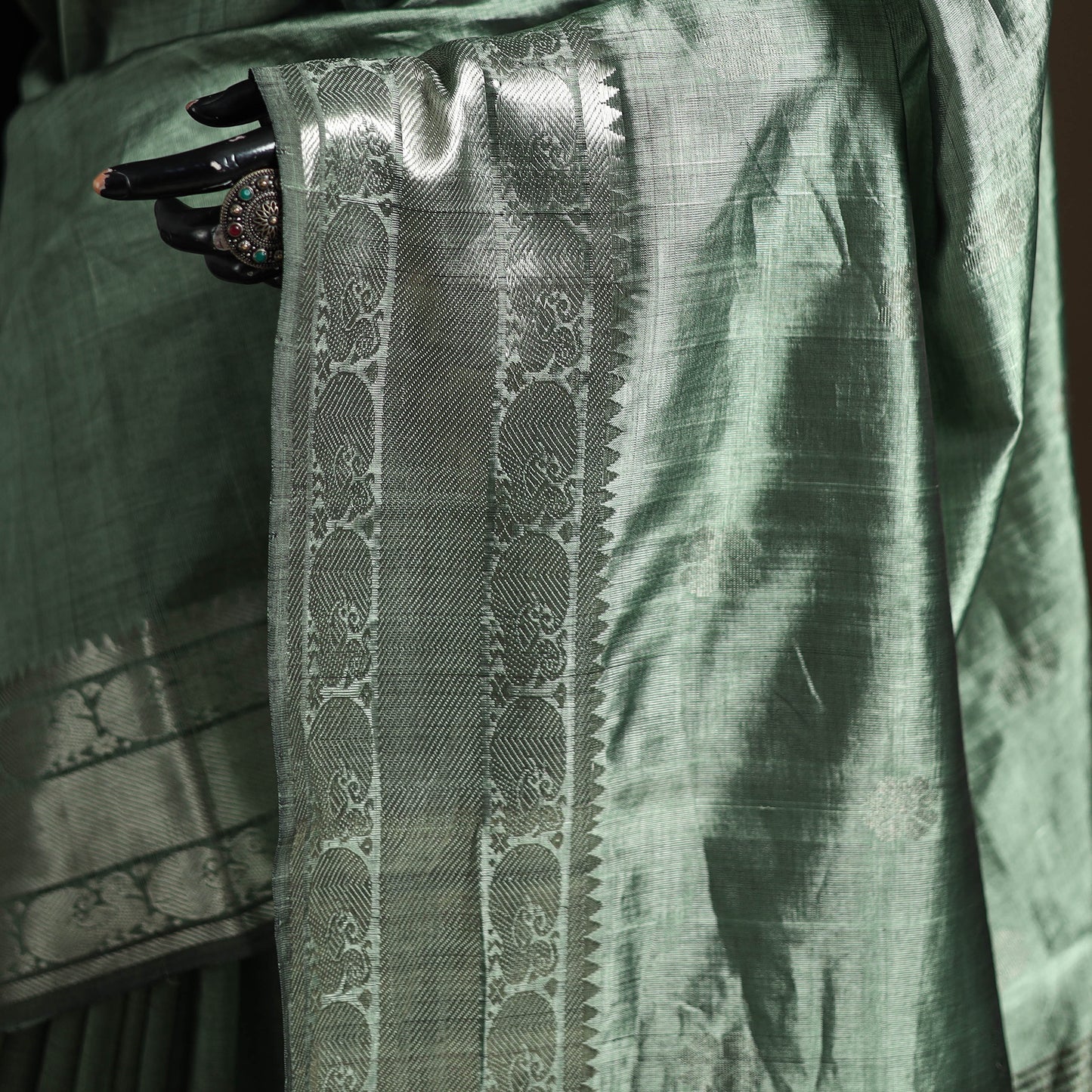 Green - Pure Handwoven Mangalagiri Silk Cotton Pattu Saree with Zari Border 01