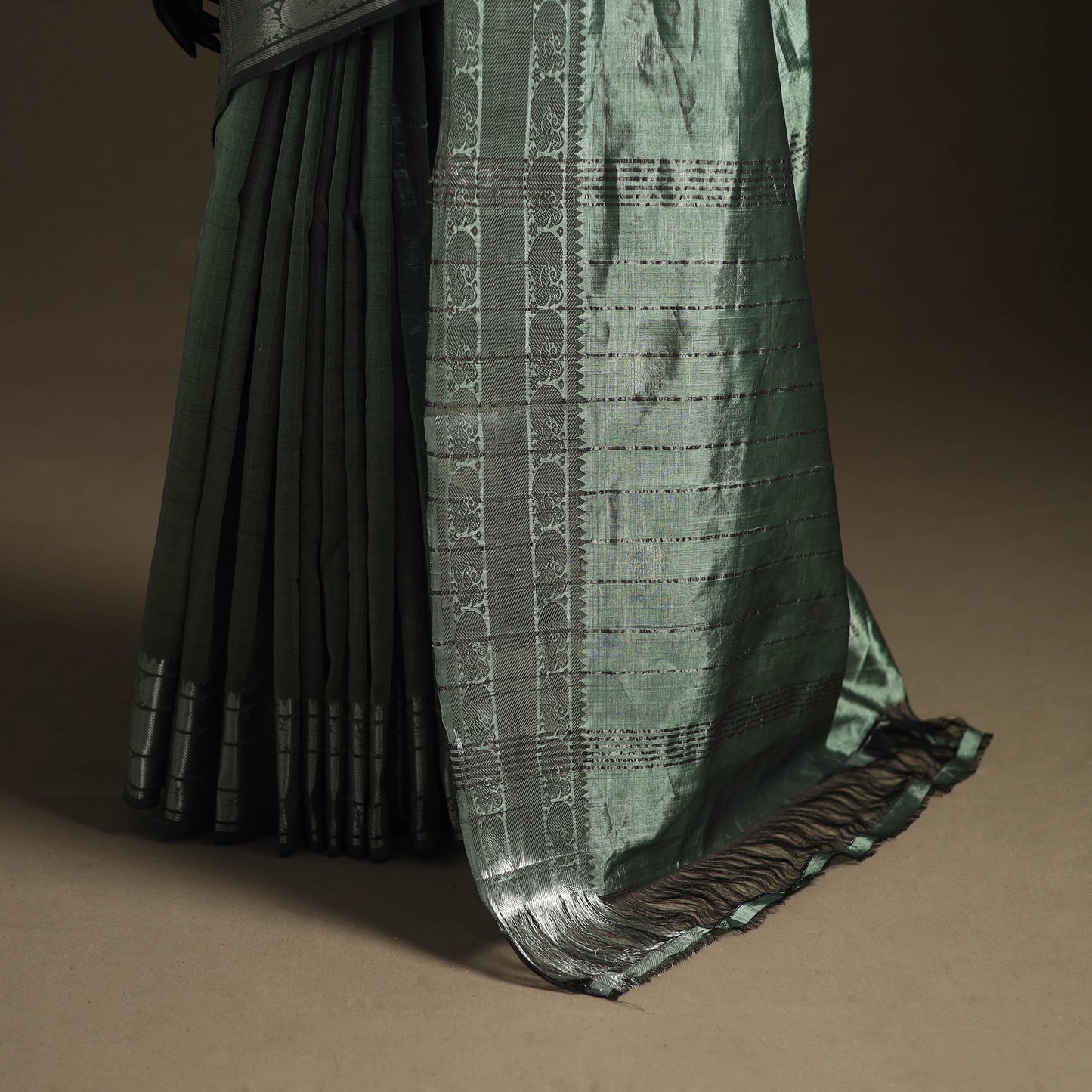 Green - Pure Handwoven Mangalagiri Silk Cotton Pattu Saree with Zari Border 01