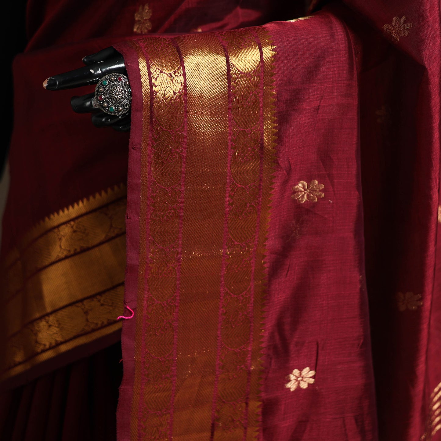 Maroon - Pure Handwoven Mangalagiri Silk Cotton Pattu Saree with Zari Border 03