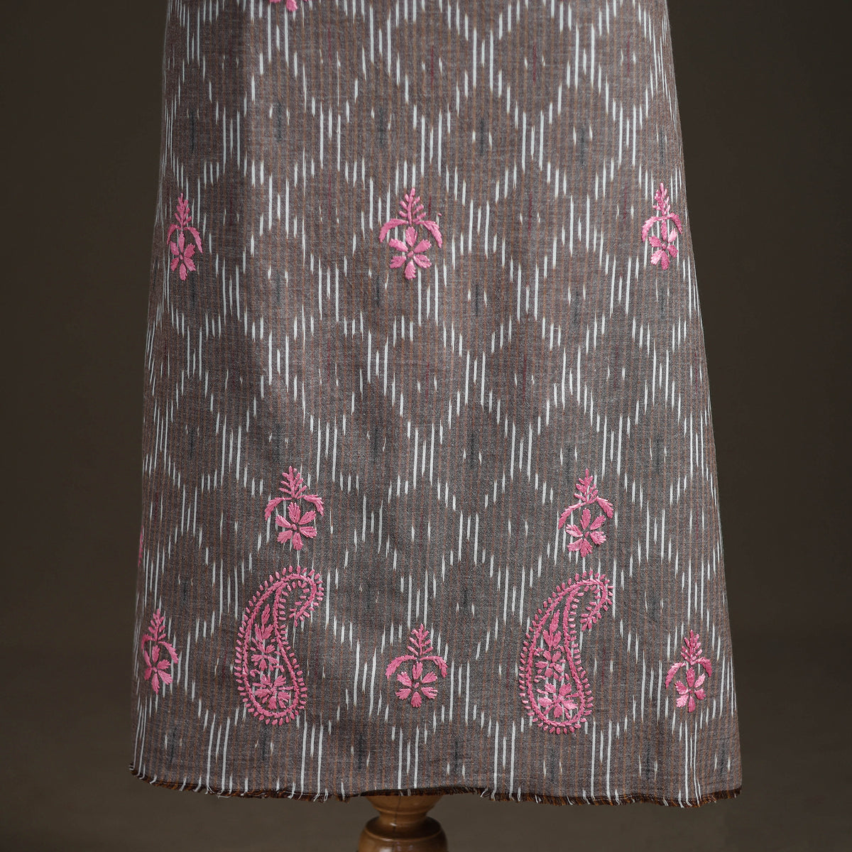 Lucknowi Chikankari Hand Embroidered Cotton Unstitched Kurta Material (2.5M) 05