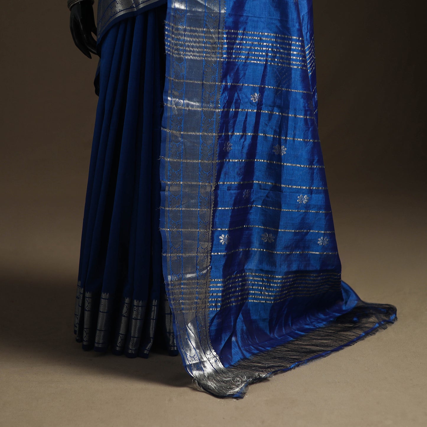 Blue - Pure Handwoven Mangalagiri Silk Cotton Pattu Saree with Zari Border 08