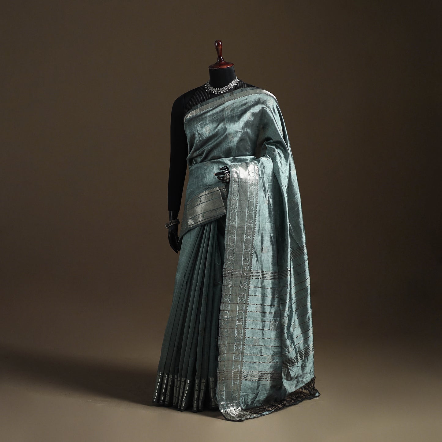 Green - Pure Handwoven Mangalagiri Silk Cotton Pattu Saree with Zari Border 09