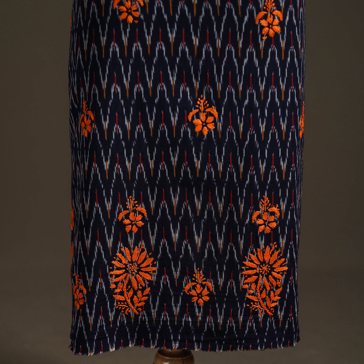 Lucknowi Chikankari Hand Embroidered Cotton Unstitched Kurta Material (2.5M) 08
