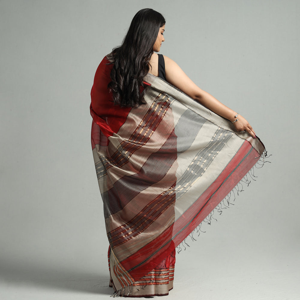 Red - Traditional Maheshwari Silk Handloom Saree with Thread & Zari Border 14