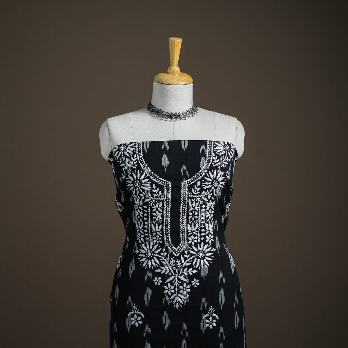 Lucknowi Chikankari Hand Embroidered Cotton Unstitched Kurta Material (2.5M) 10