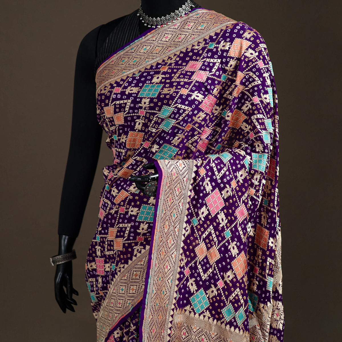 Kutch Bandhani Fine Georgette Banarasi Neem Zari Jaal Saree 03