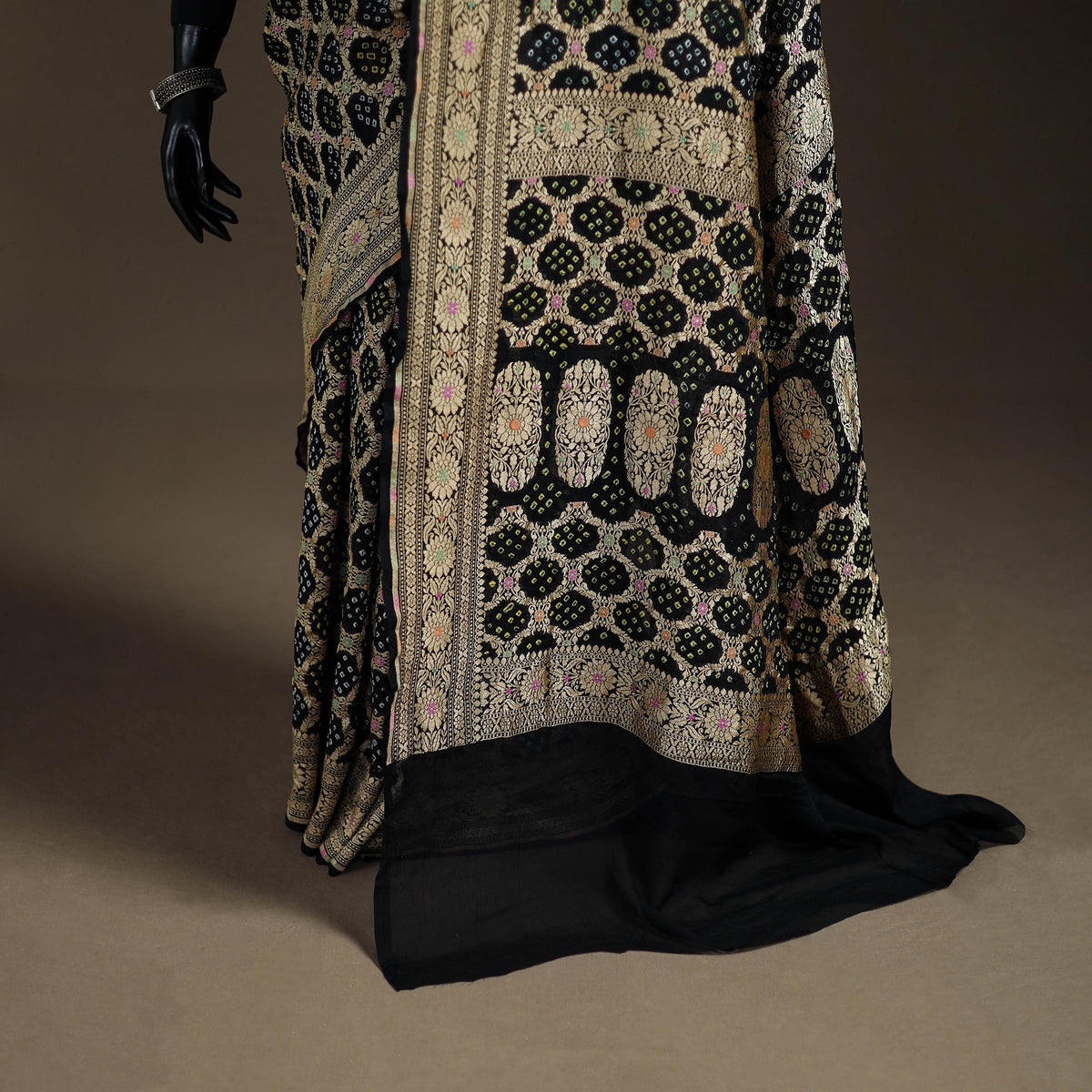 Kutch Bandhani Fine Georgette Banarasi Neem Zari Jaal Saree 05