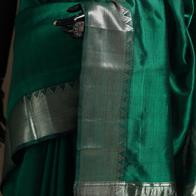 Green - Pure Handwoven Mangalagiri Silk Cotton Pattu Saree with Zari Border 18