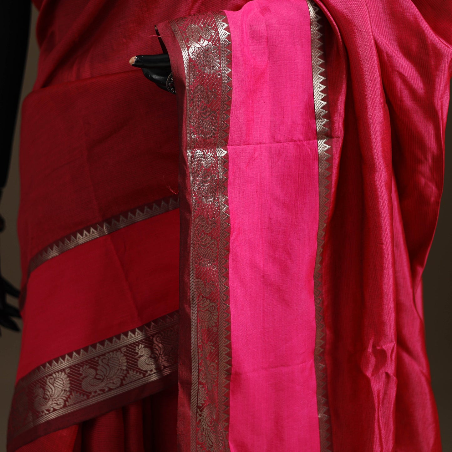 Pink - Pure Handwoven Mangalagiri Silk Cotton Pattu Saree with Zari Border 21
