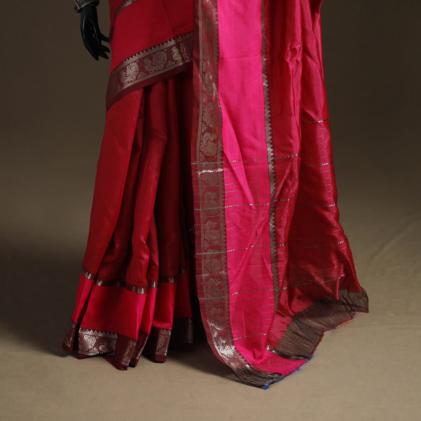 Pink - Pure Handwoven Mangalagiri Silk Cotton Pattu Saree with Zari Border 21