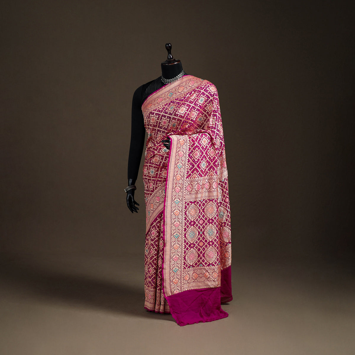 Kutch Bandhani Fine Georgette Banarasi Neem Zari Jaal Saree 10