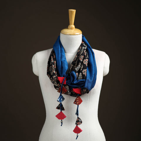 Ajrakh block print scarf with tassels 01 - handcrafted