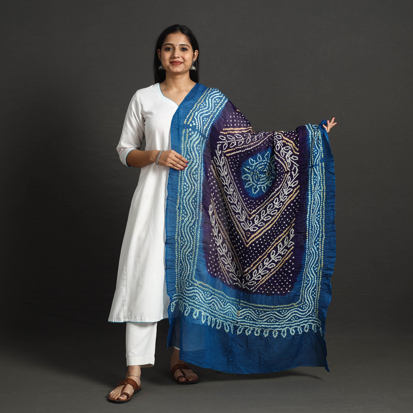 Kutch Tie-Dye Cotton Bandhani Dupatta 19