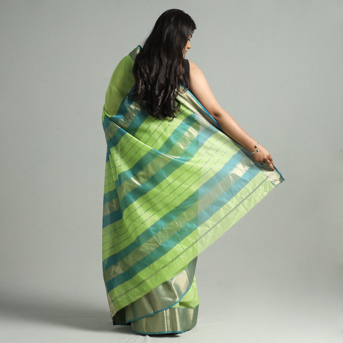 Green - Traditional Maheshwari Silk Handloom Zari Work Saree 32