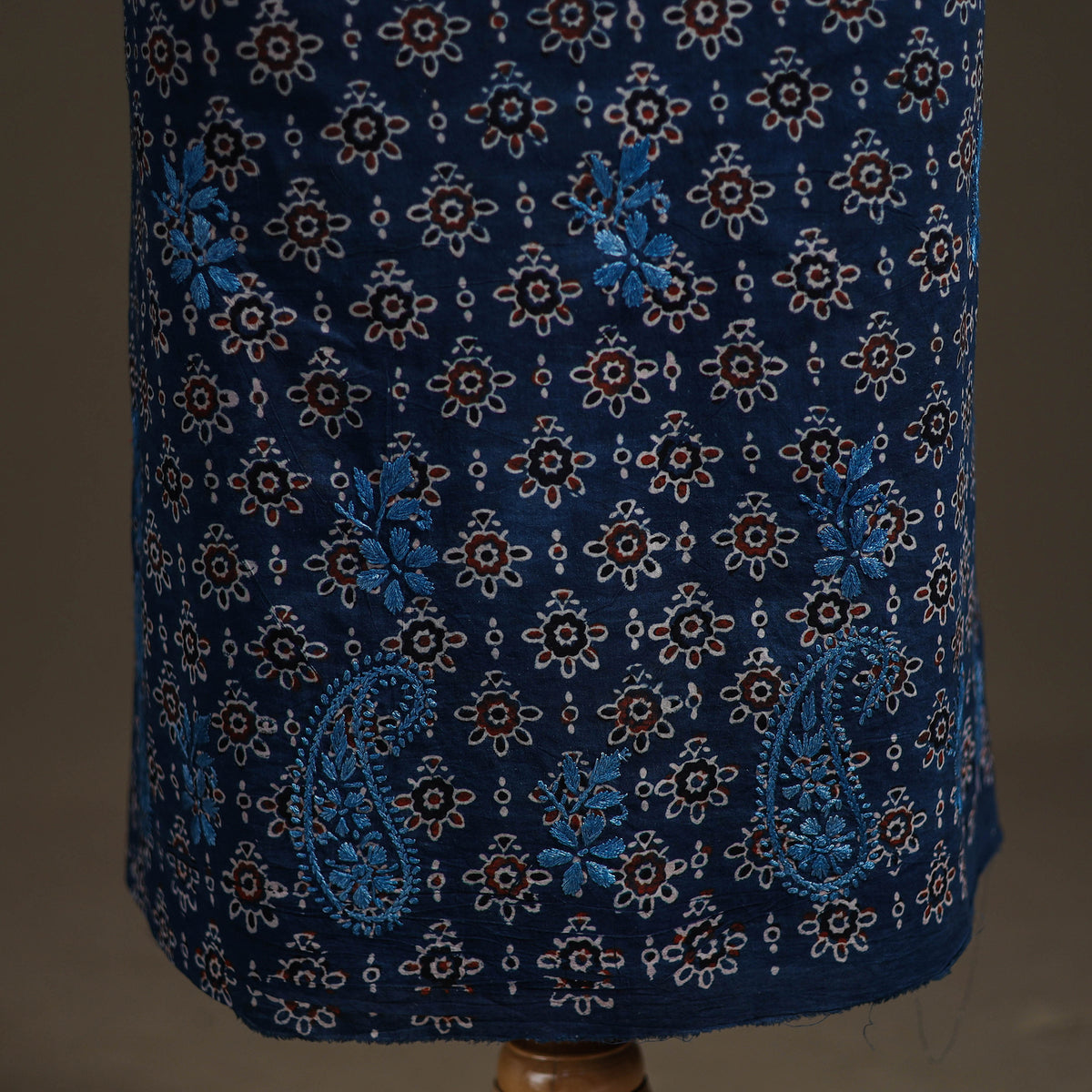 Lucknowi Chikankari Hand Embroidered Cotton Unstitched Kurta Material (2.5M) 36