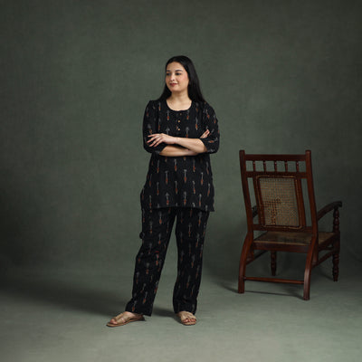 Pochampally Ikat Cotton Night Suit Set for Women 08