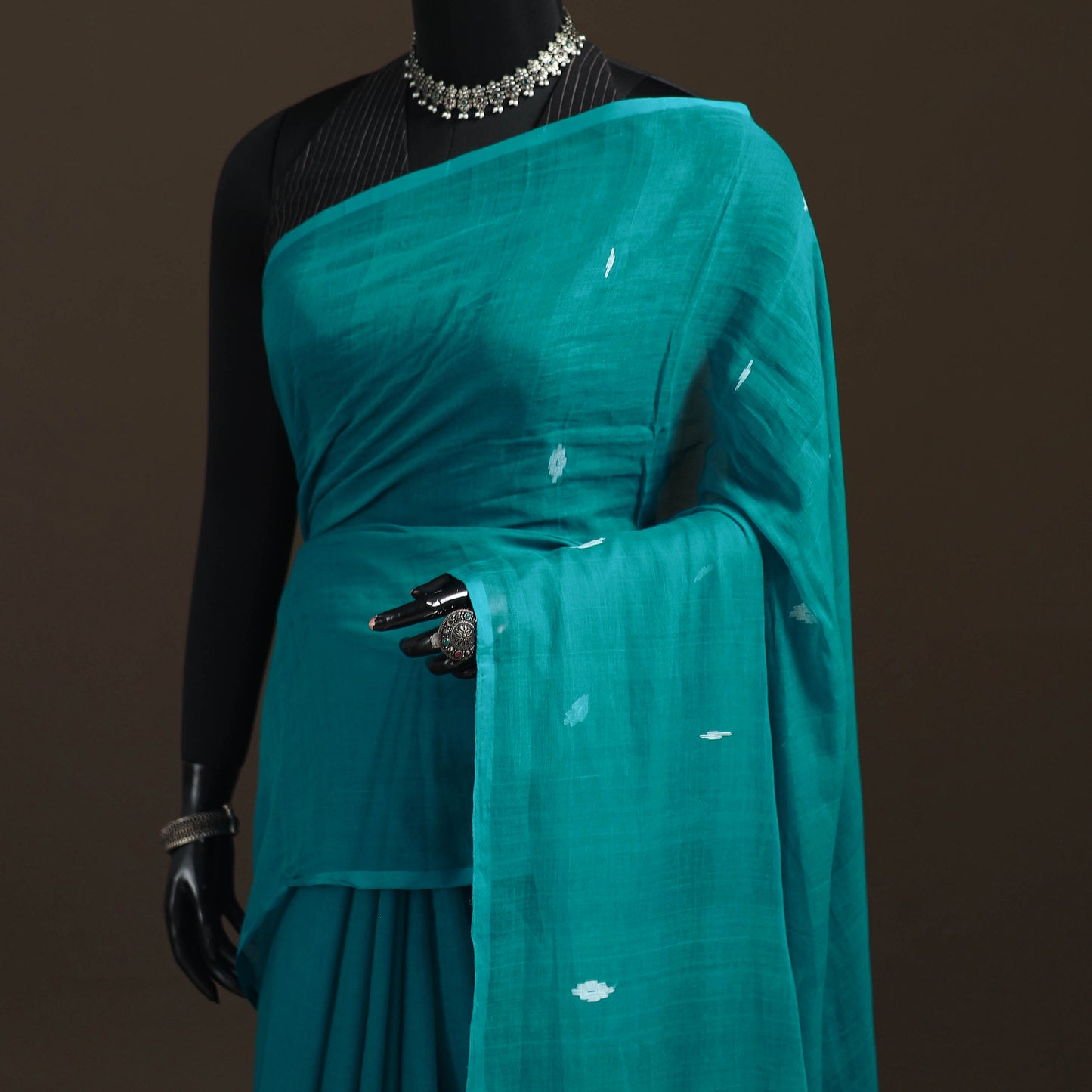 Bengal Pure Mul Cotton Jamdani Saree with Tassels 07