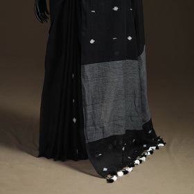 Bengal Pure Mul Cotton Jamdani Saree with Tassels 11