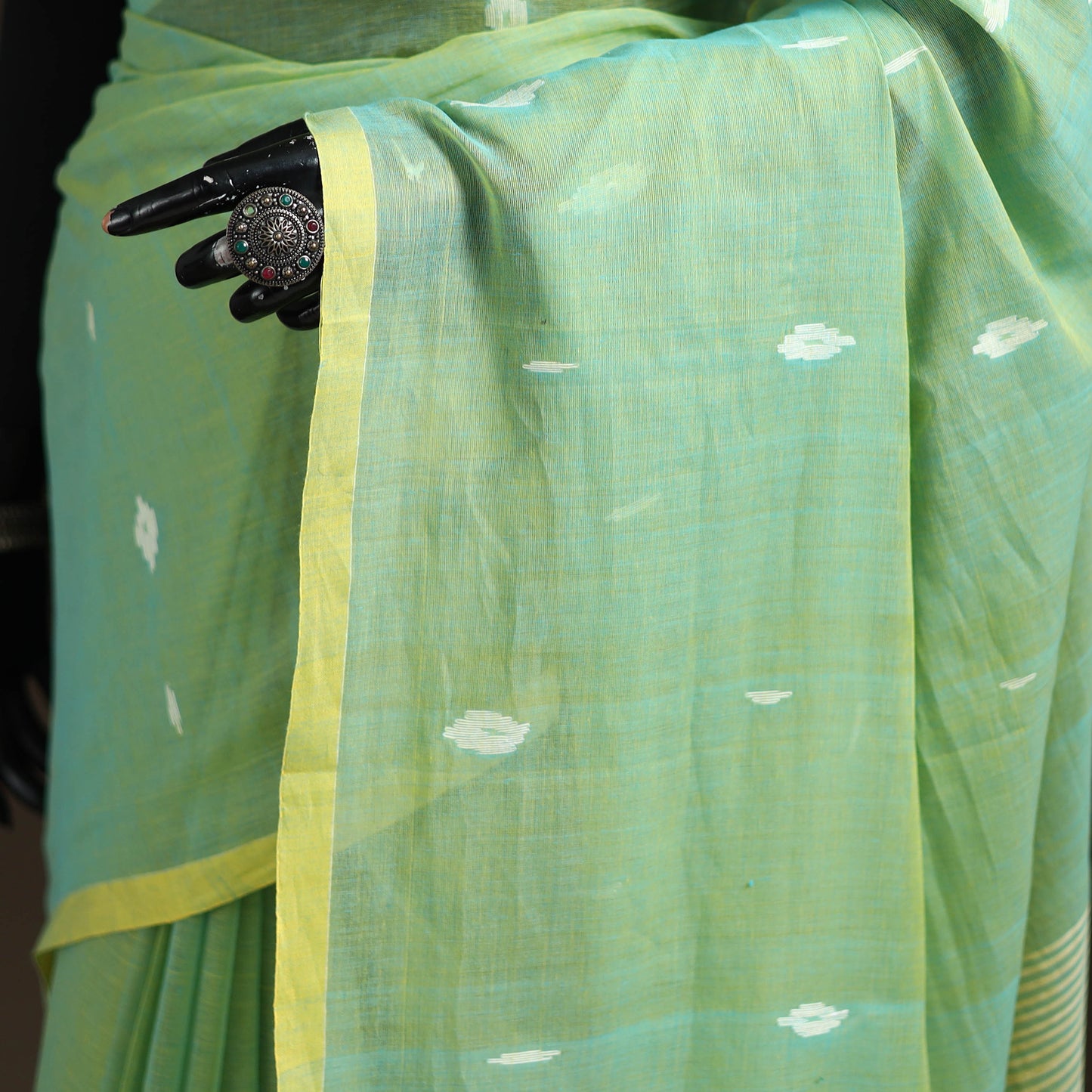 Bengal Pure Mul Cotton Jamdani Saree with Tassels 15
