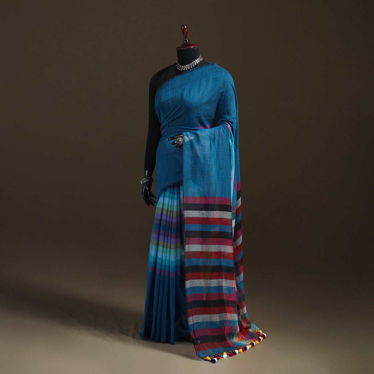 Bengal Checks Pure Mul Cotton Saree with Tassels 16