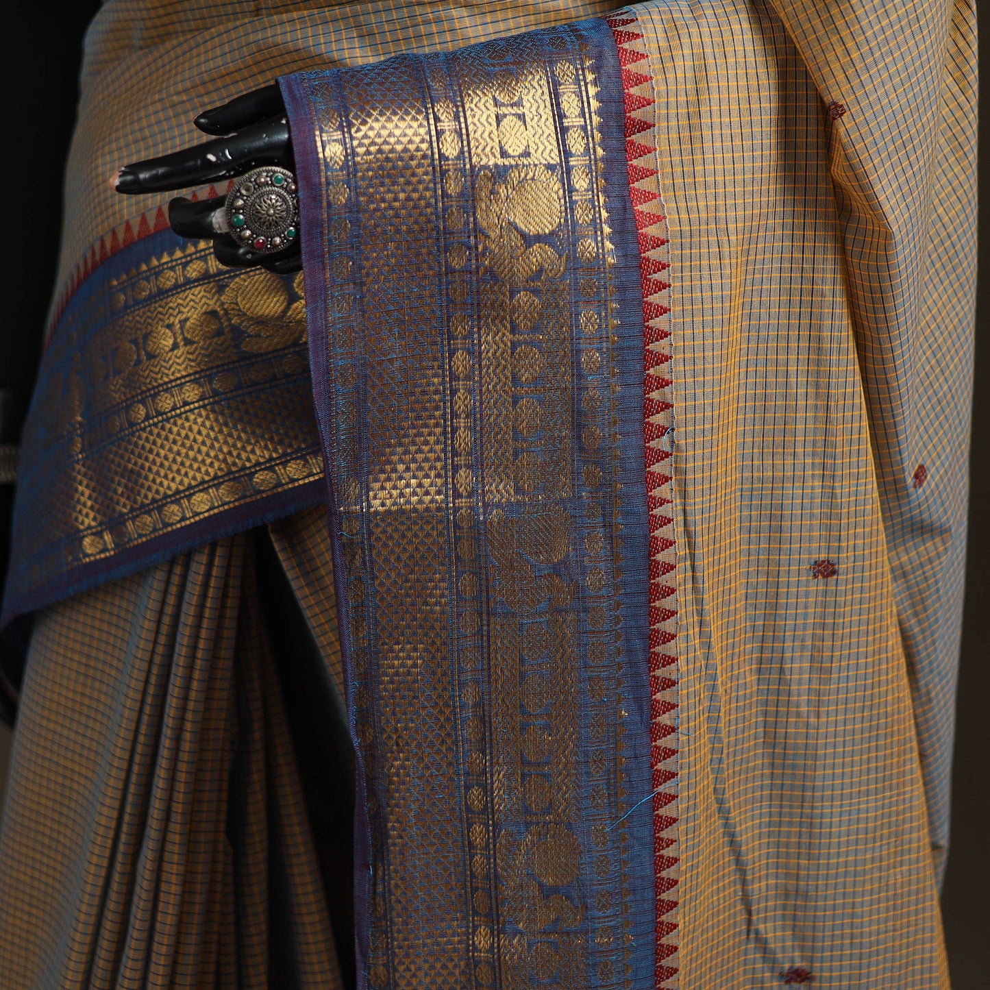 Checks Buti Cotton Zari Border Kanchipuram Saree 01