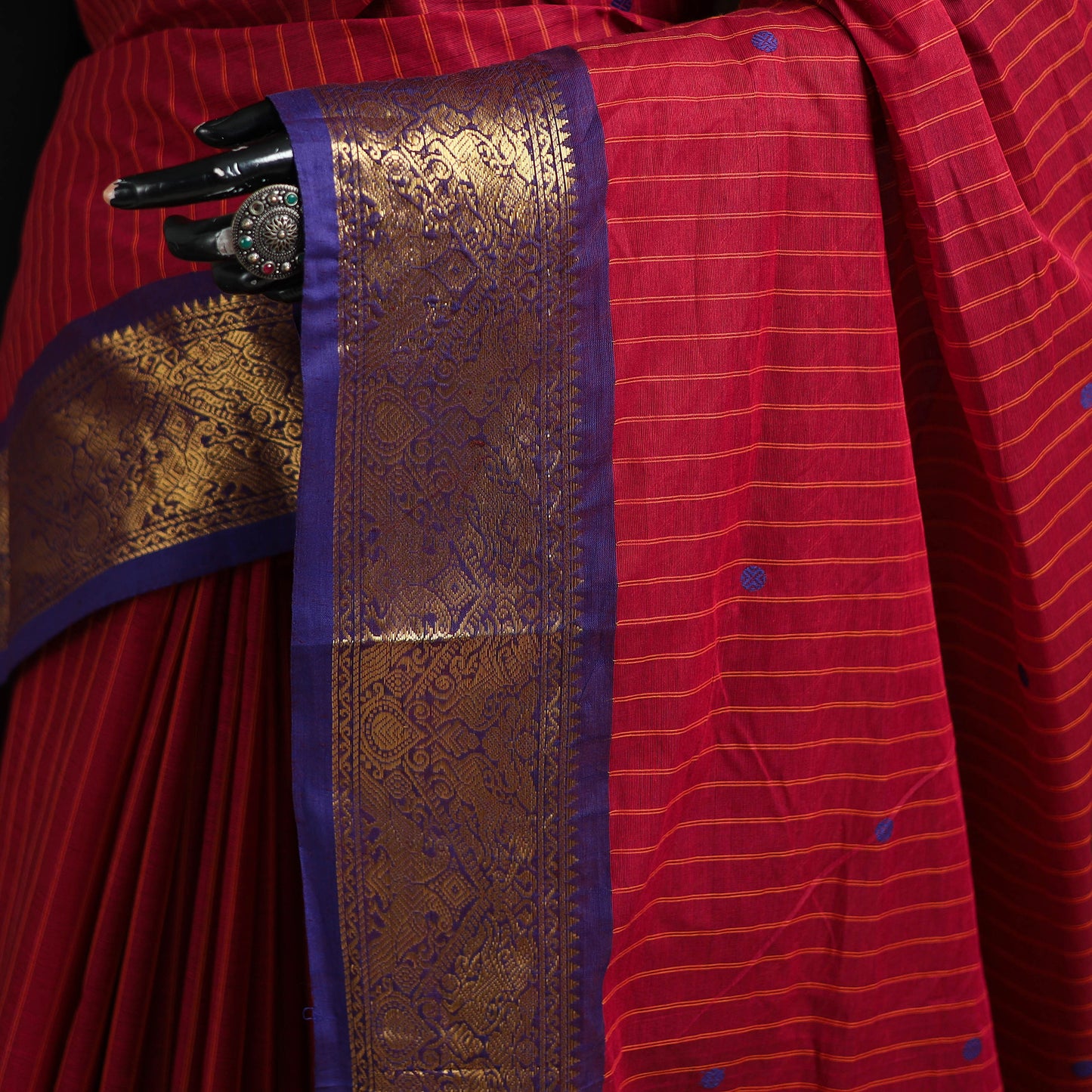 Stripes Buti Cotton Zari Border Kanchipuram Saree 02