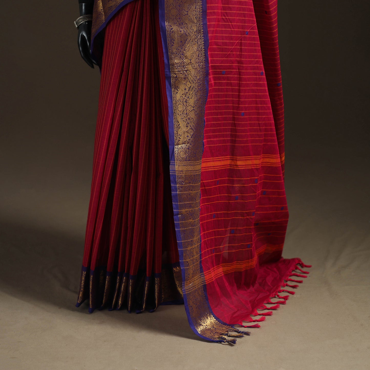 Stripes Buti Cotton Zari Border Kanchipuram Saree 02
