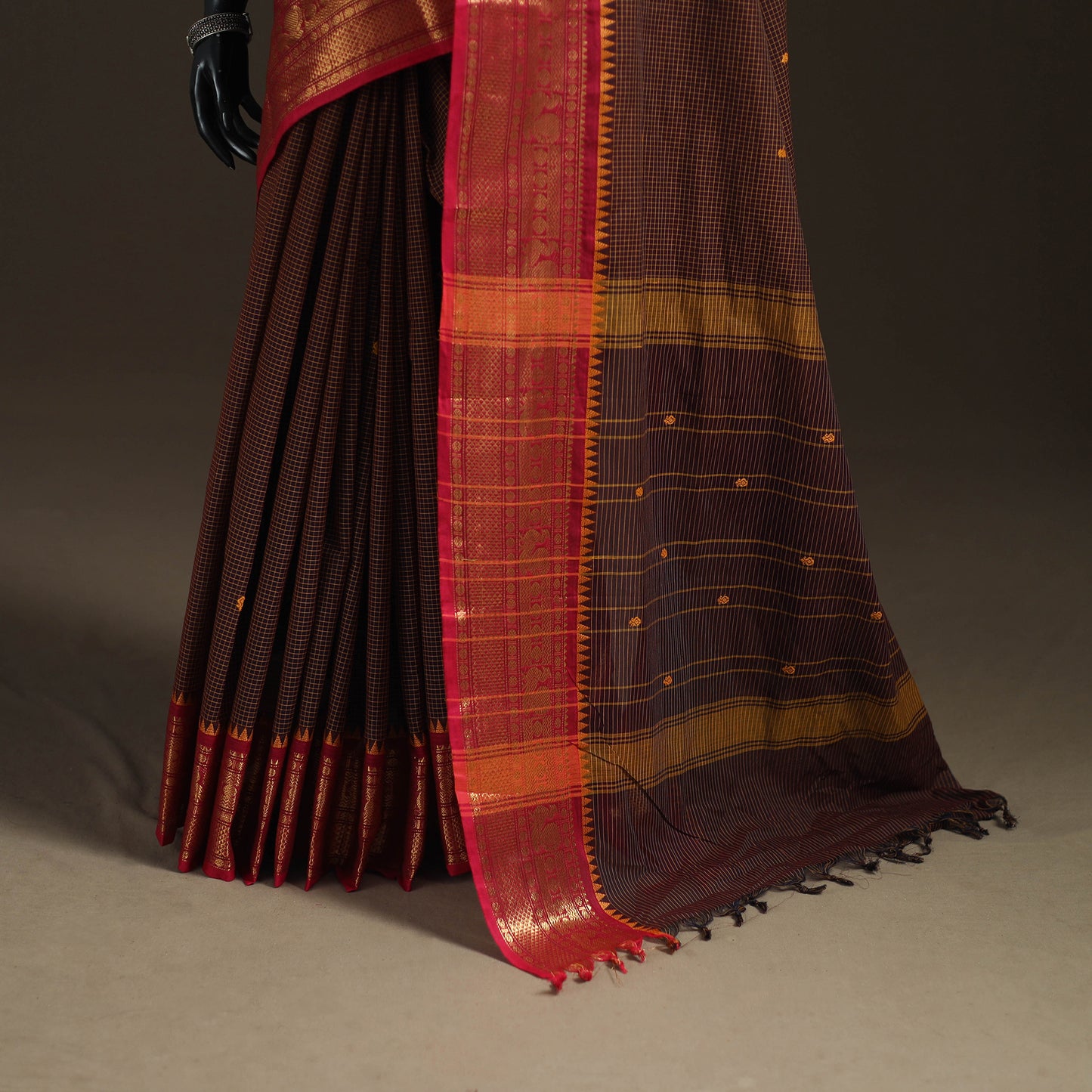Checks Buti Cotton Zari Border Kanchipuram Saree 06
