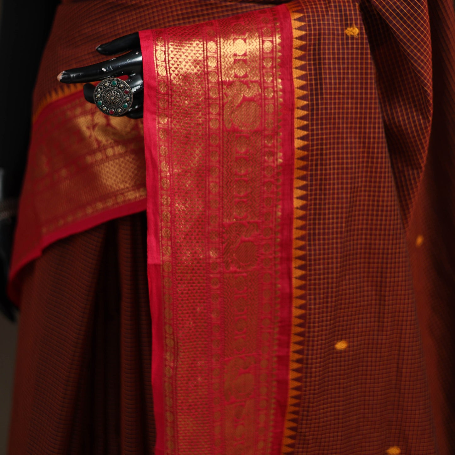 Checks Buti Cotton Zari Border Kanchipuram Saree 08