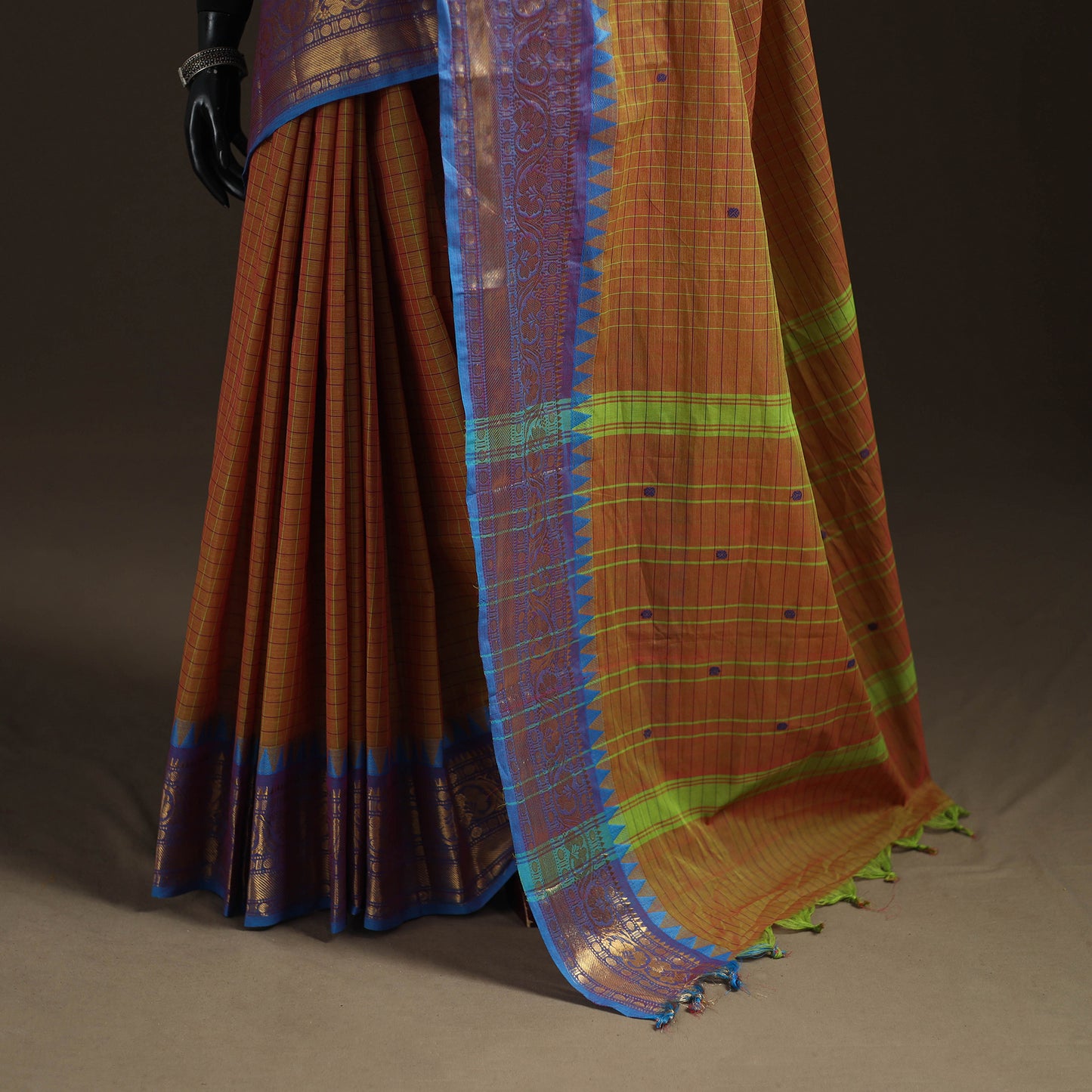 Checks Buti Cotton Zari Border Kanchipuram Saree 10