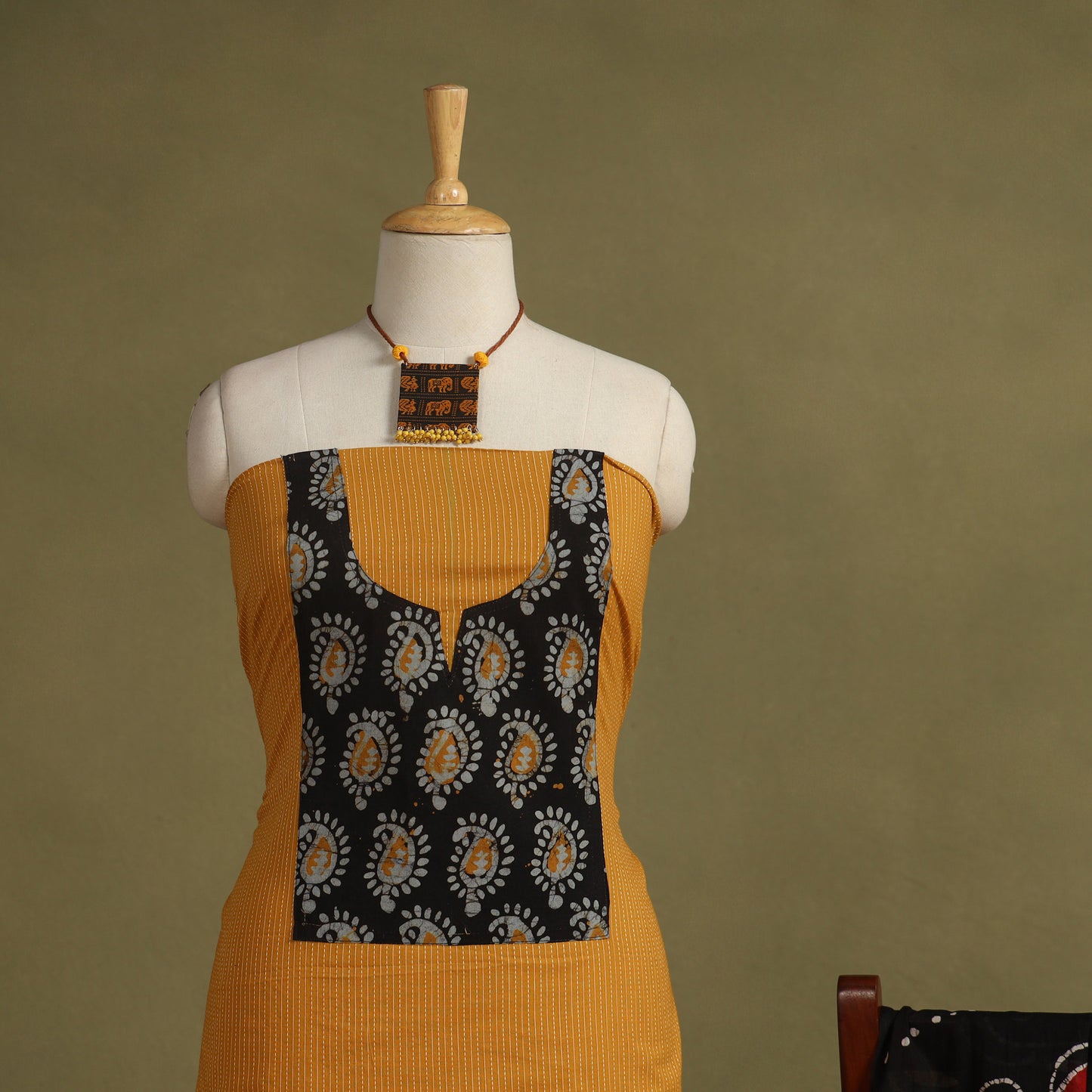 Yellow 2pc Unstitched Plain Dress Material with Jewellery Set