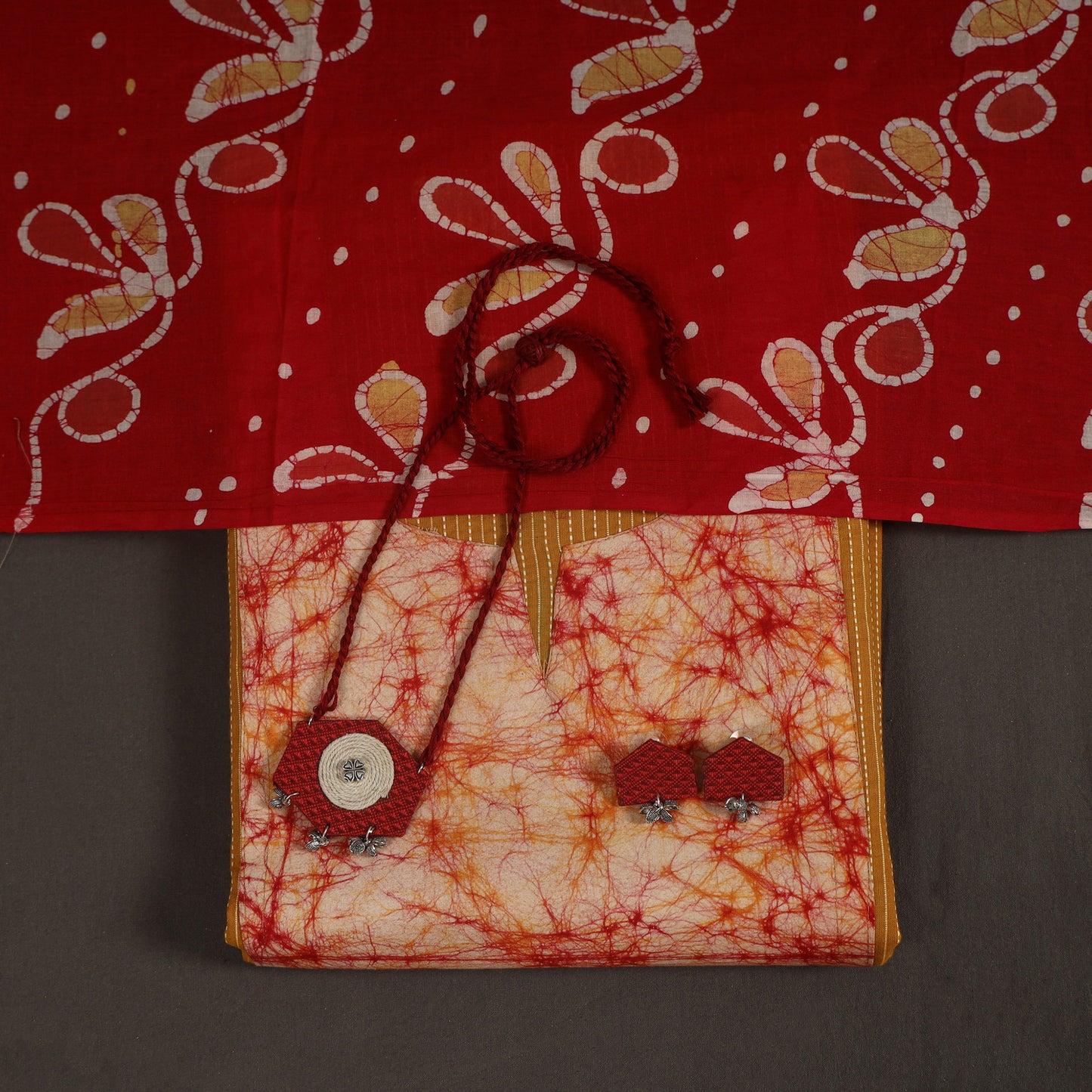 Yellow 2pc Unstitched Plain Dress Material with Jewellery Set