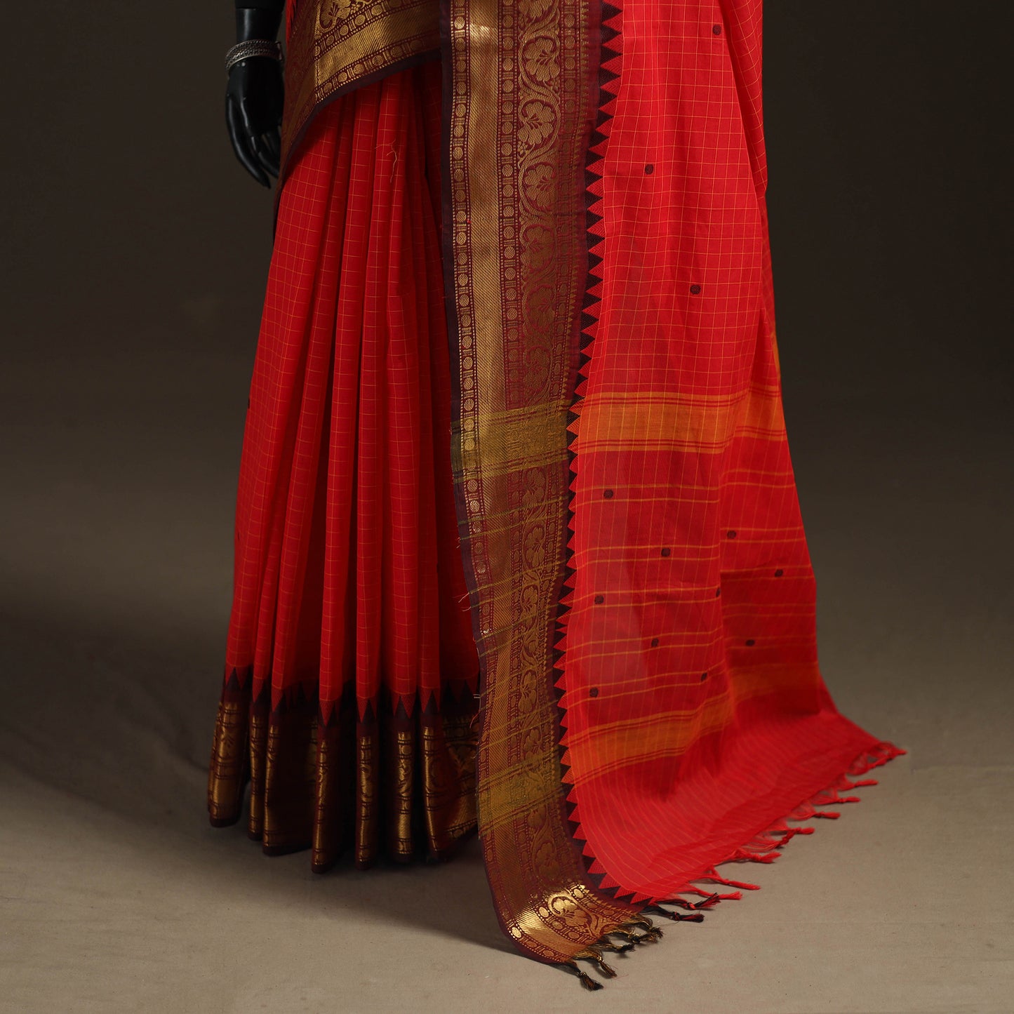 Checks Buti Cotton Zari Border Kanchipuram Saree 15