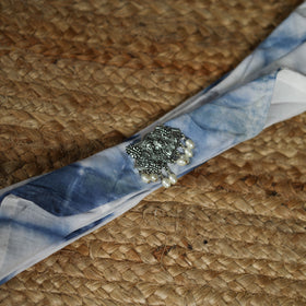Shibori Tie-Dye Cotton Brooch Scarf 05
