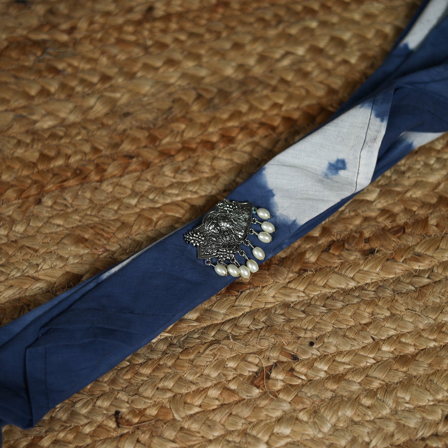 Shibori Tie-Dye Cotton Brooch Scarf 06