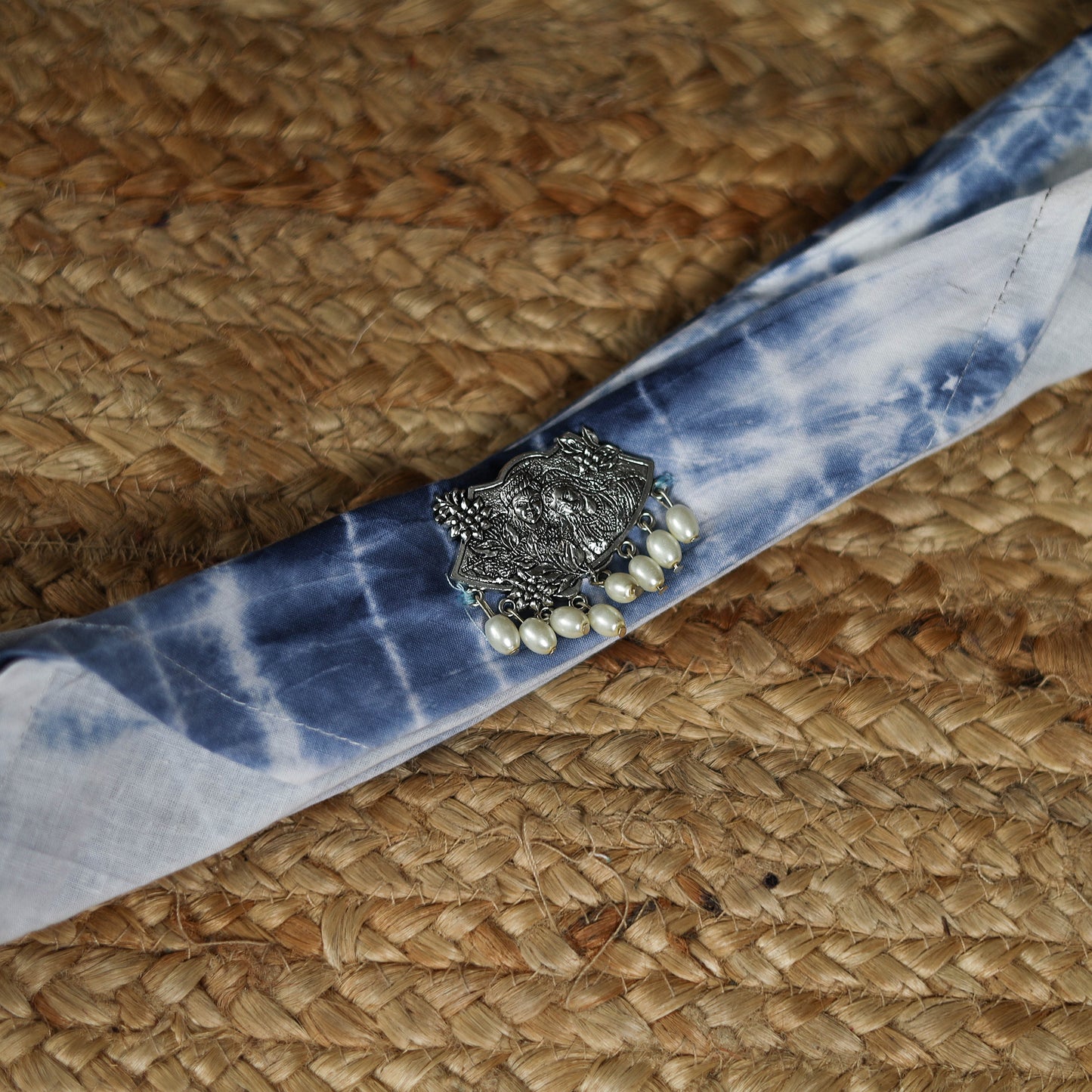 Shibori Tie-Dye Cotton Brooch Scarf 09
