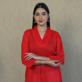 Buy Mulmalai Cotton Plain Dyed Straight Kurta Online at iTokri.com