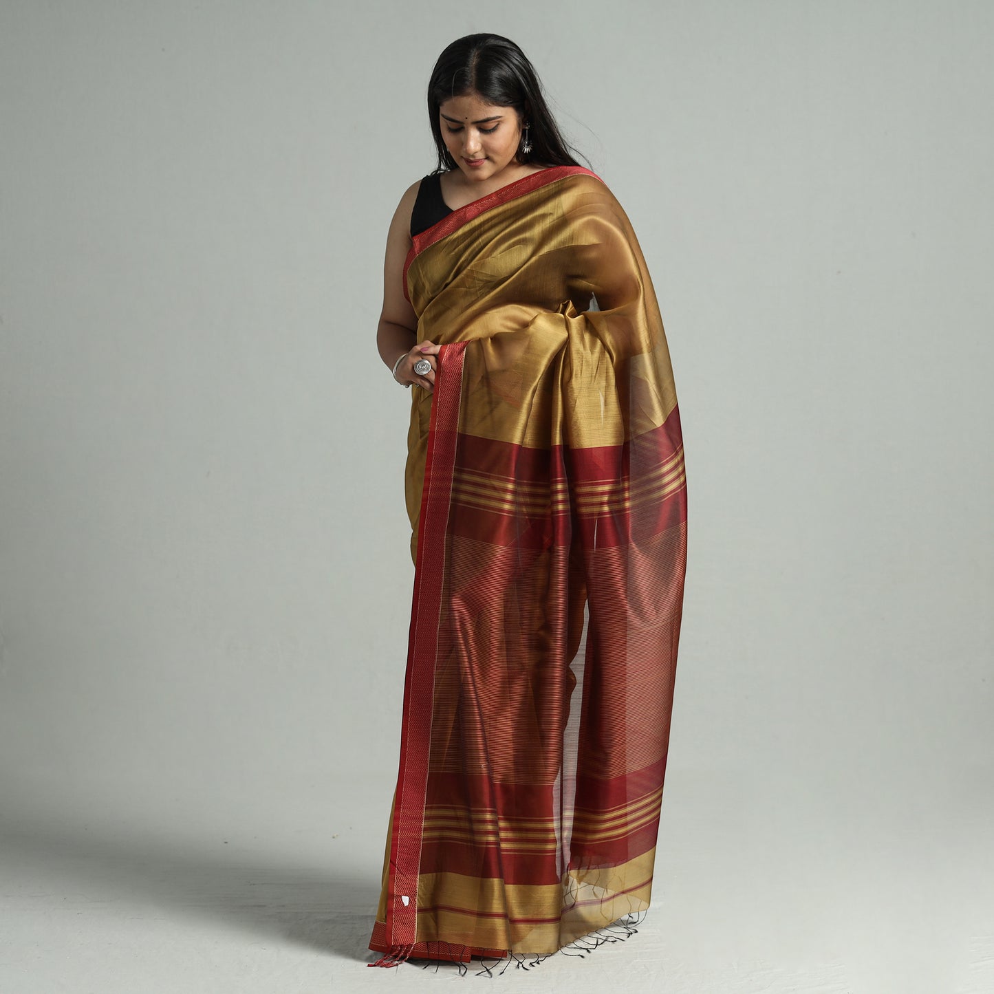 Brown - Traditional Maheshwari Silk Cotton Handloom Saree with Thread Border 61