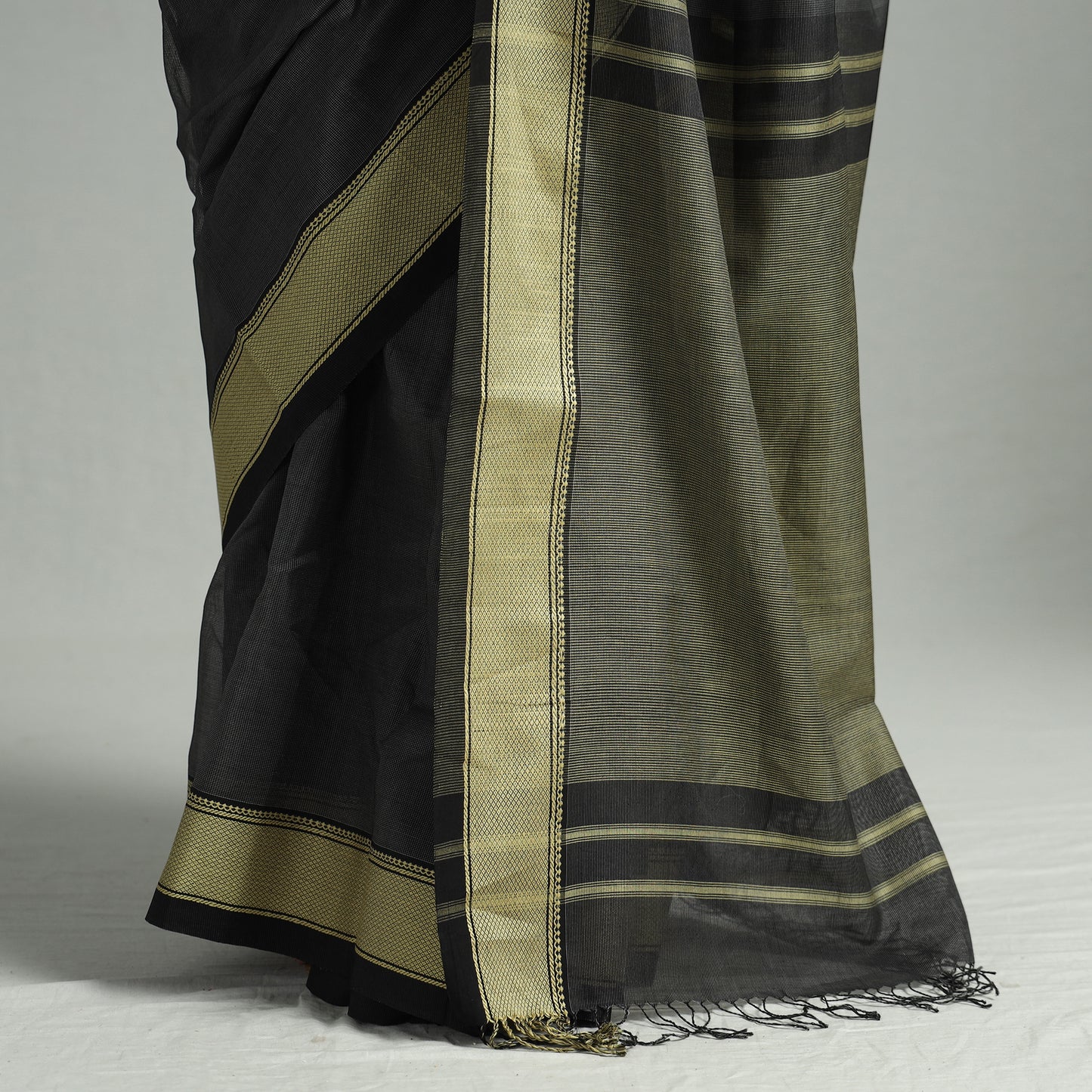 Black - Traditional Maheshwari Silk Handloom Zari Work Saree 63