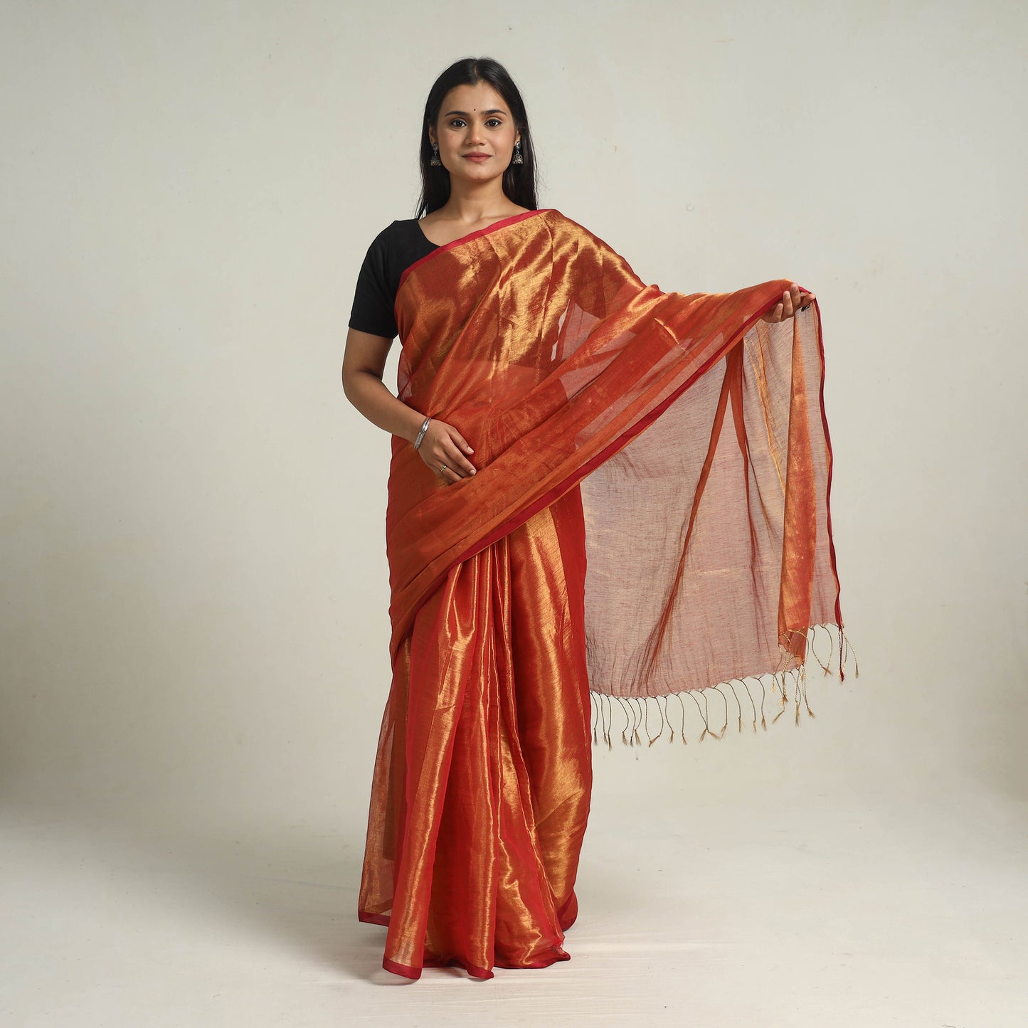 Bengal Fine Tissue Zari Saree 10