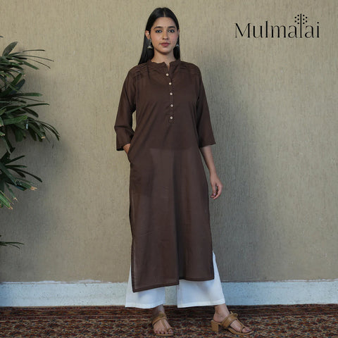 Minimalism in motion: embracing simplicity with plain